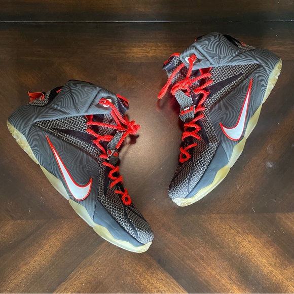 Nike Le Bron James Court Vision Men’s 684593-016 Size 11 - Picture 6 of 8